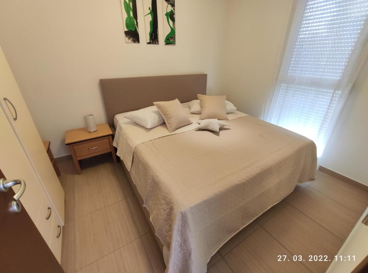 Apartman Antonela With Free Garage Parking Apartment Split Bagian luar foto