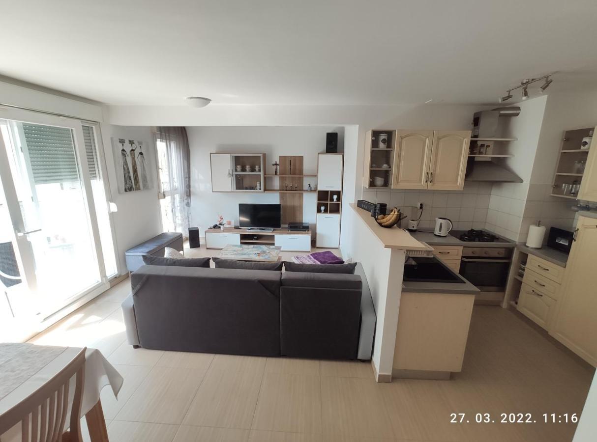 Apartman Antonela With Free Garage Parking Apartment Split Bagian luar foto