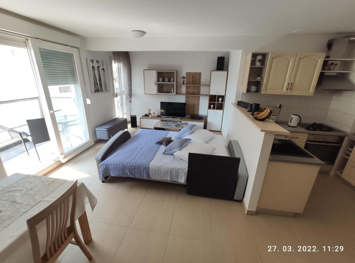 Apartman Antonela With Free Garage Parking Apartment Split Bagian luar foto